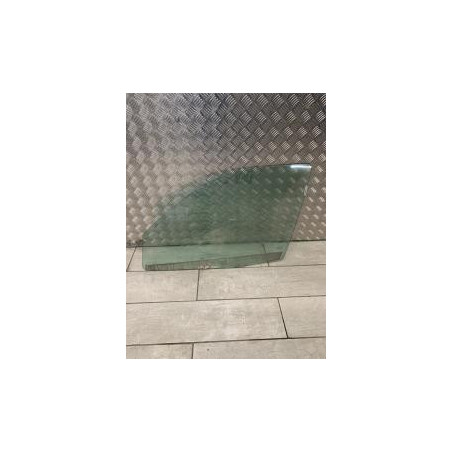 Vitre avant gauche RENAULT CLIO 2 PHASE 1 d’occasion