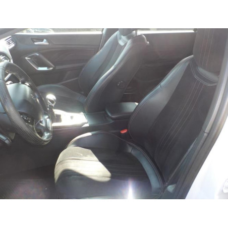 Vitre avant gauche PEUGEOT 308 2 PHASE 1 d’occasion