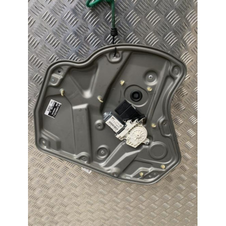 Moteur leve vitre arriere droit SKODA OCTAVIA 2 PHASE 1 BREAK d’occasion