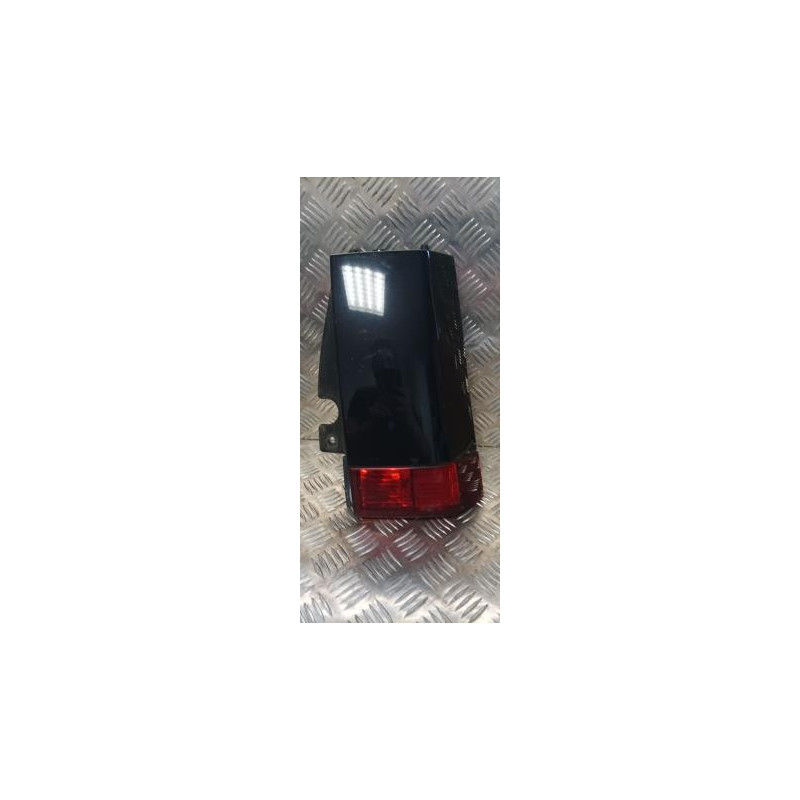 Enjoliveur de feu arriere droit OPEL MERIVA A PHASE 1 d’occasion