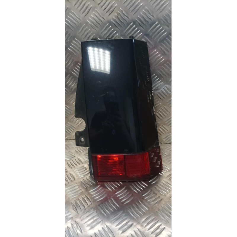 Enjoliveur de feu arriere droit OPEL MERIVA A PHASE 1 d’occasion