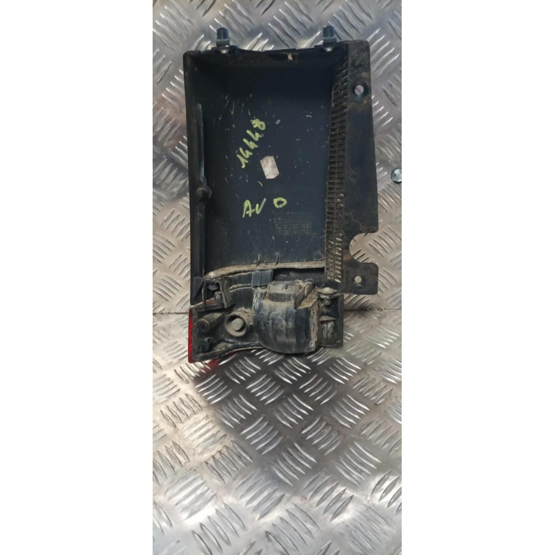 Enjoliveur de feu arriere droit OPEL MERIVA A PHASE 1 d’occasion
