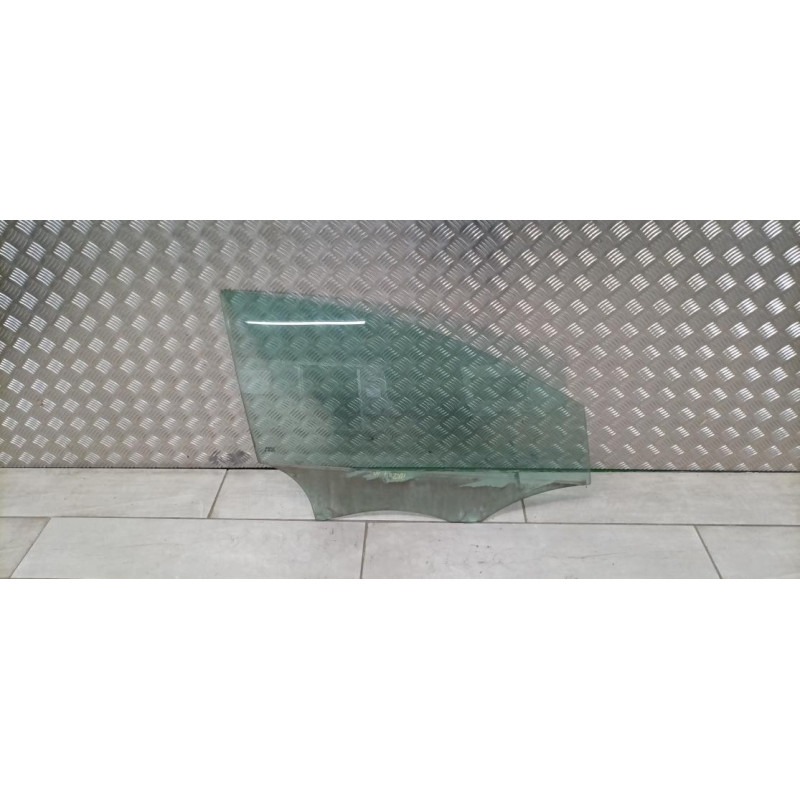 Vitre avant droit SEAT IBIZA 4 PHASE 3 d’occasion