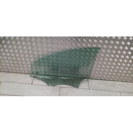 Vitre avant droit SEAT IBIZA 4 PHASE 3 d’occasion