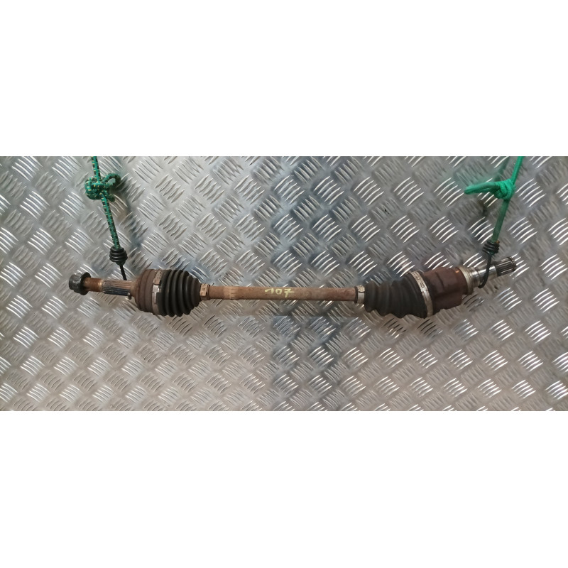 Cardan gauche (transmission) PEUGEOT 107 PHASE 2 d’occasion