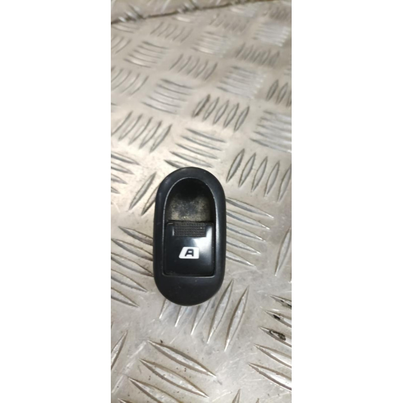 Interrupteur de leve vitre CITROEN C3 1 PHASE 2 d’occasion