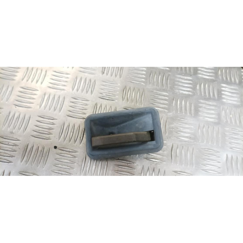 Poignee interieur avant droit RENAULT TRAFIC 1 PHASE 1 d’occasion