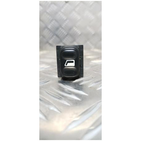 Interrupteur de leve vitre avant droit CITROEN BERLINGO 1 PHASE 2 d’occasion