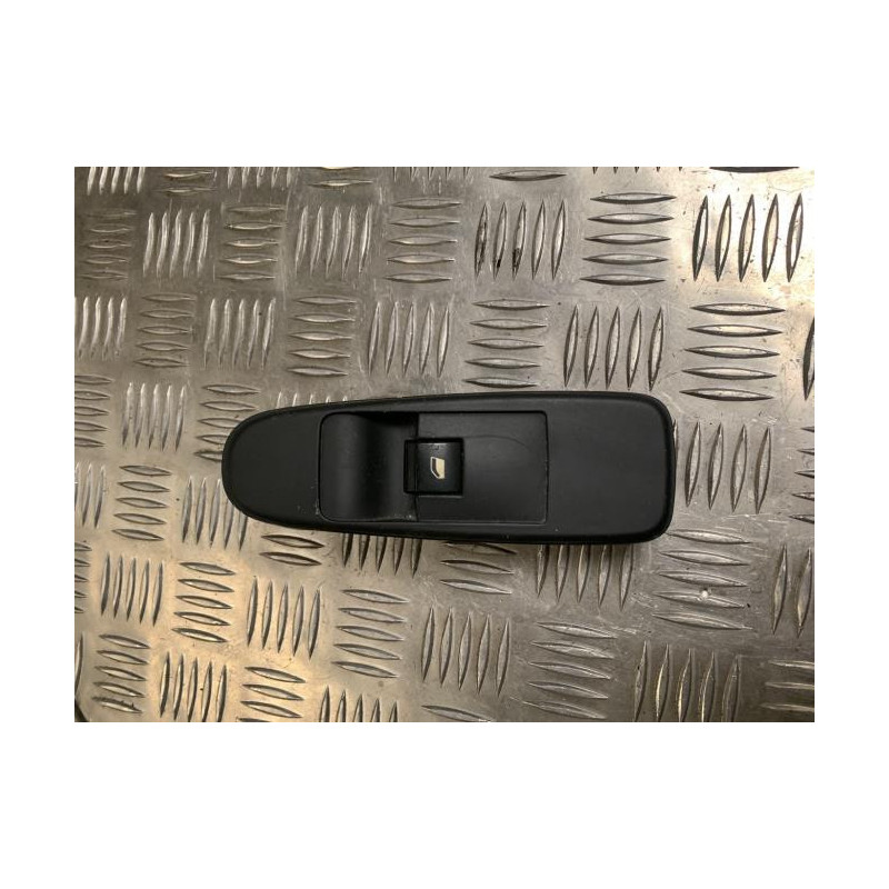 Interrupteur de leve vitre avant droit CITROEN C4 GRAND PICASSO 1 d’occasion
