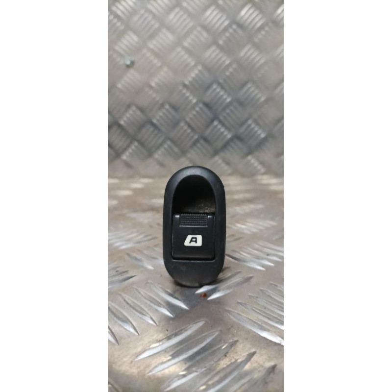 Interrupteur de leve vitre avant gauche CITROEN C3 1 PHASE 2 d’occasion