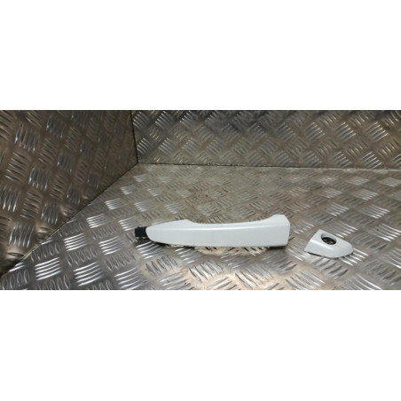 Poignee porte avant gauche PEUGEOT 308 2 PHASE 1 d’occasion