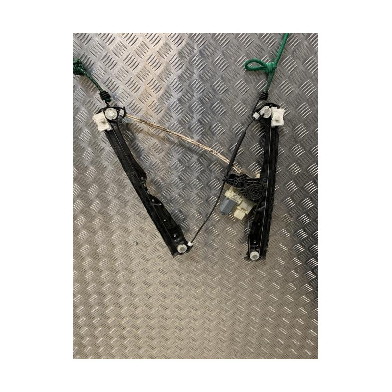 Moteur leve vitre avant droit PEUGEOT 308 2 PHASE 1 d’occasion