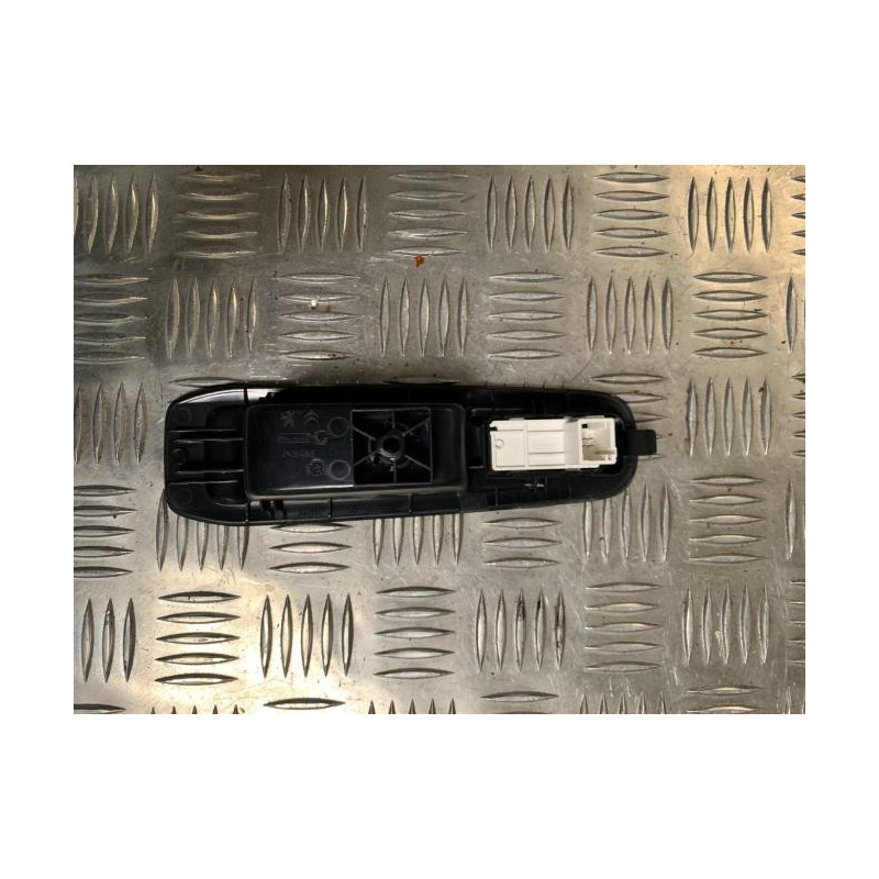 Interrupteur de leve vitre arriere gauche PEUGEOT 308 2 PHASE 1 d’occasion