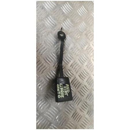 Attache ceinture avant gauche FIAT CINQUECENTO d’occasion