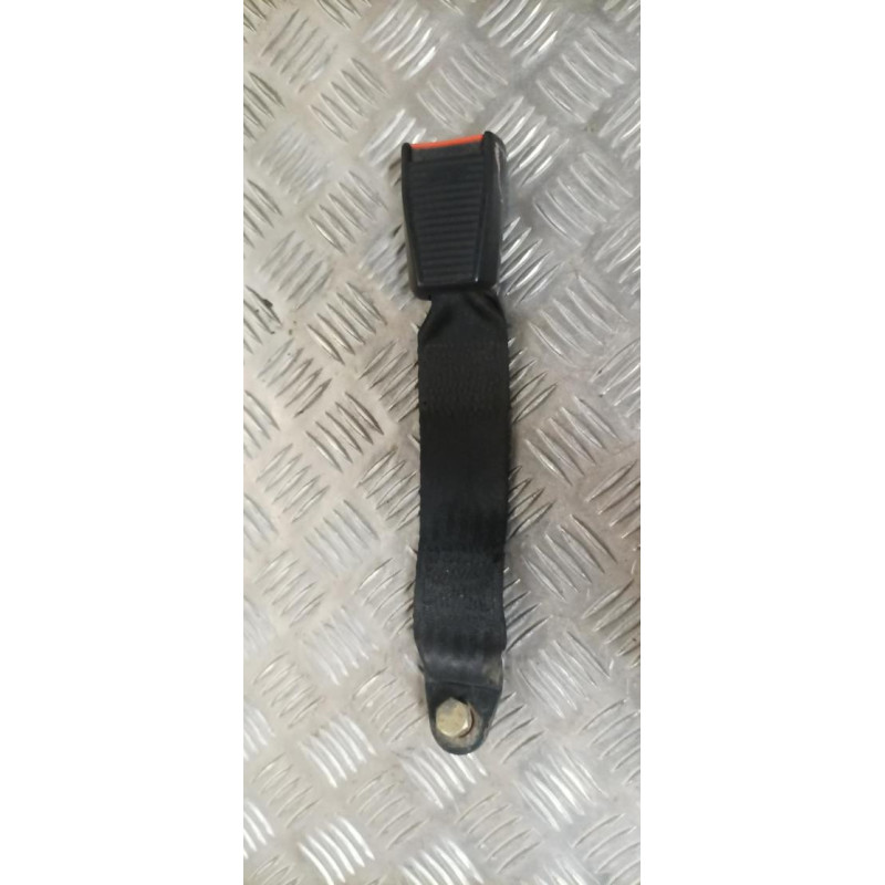 Attache ceinture arriere droit FIAT CINQUECENTO d’occasion