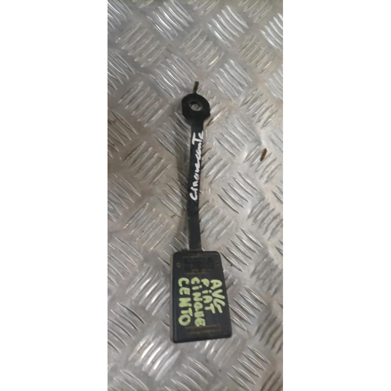 Attache ceinture avant gauche FIAT CINQUECENTO d’occasion