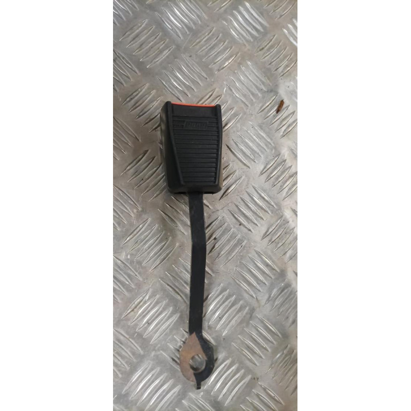 Attache ceinture avant gauche FIAT CINQUECENTO d’occasion