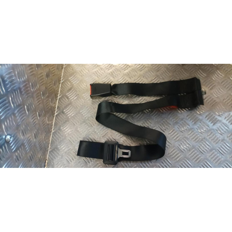 Attache ceinture arriere centrale FIAT CROMA 1 PHASE 1 d’occasion