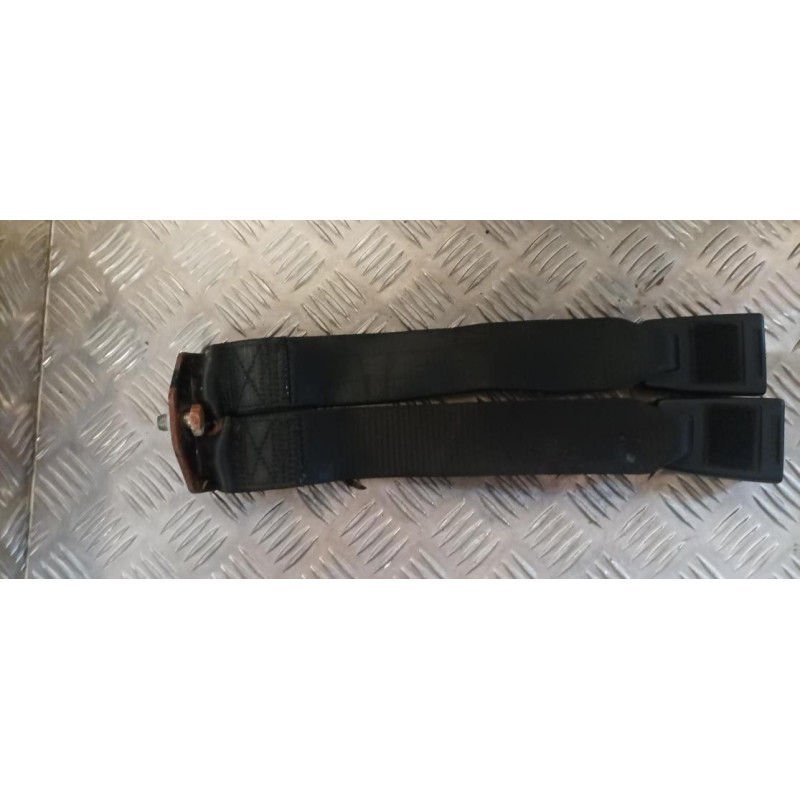 Attache ceinture arriere gauche FIAT CROMA 1 PHASE 1 d’occasion