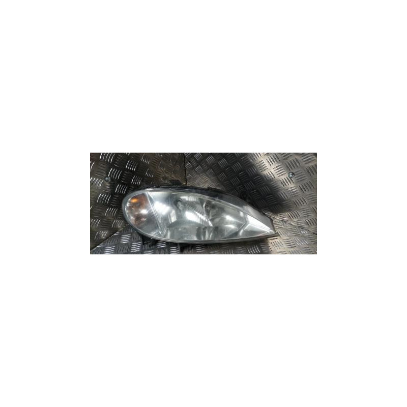 Optique avant principal droit (feux)(phare) RENAULT MEGANE 1 PHASE 2 d’occasion