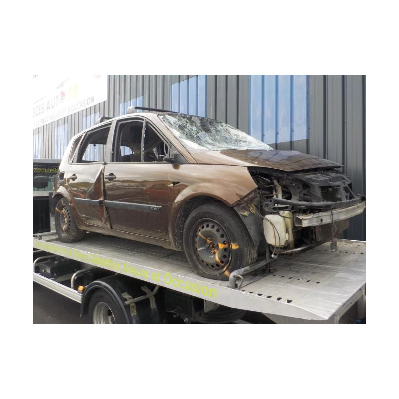 Pare boue avant gauche RENAULT SCENIC 2 PHASE 1 d’occasion