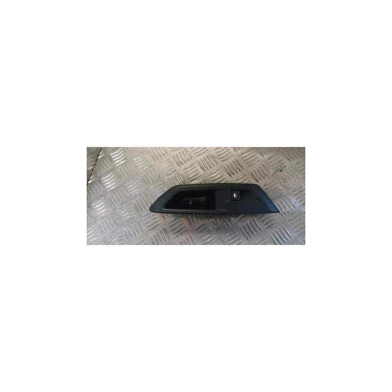 Interrupteur de leve vitre arriere droit PEUGEOT 308 3 d’occasion