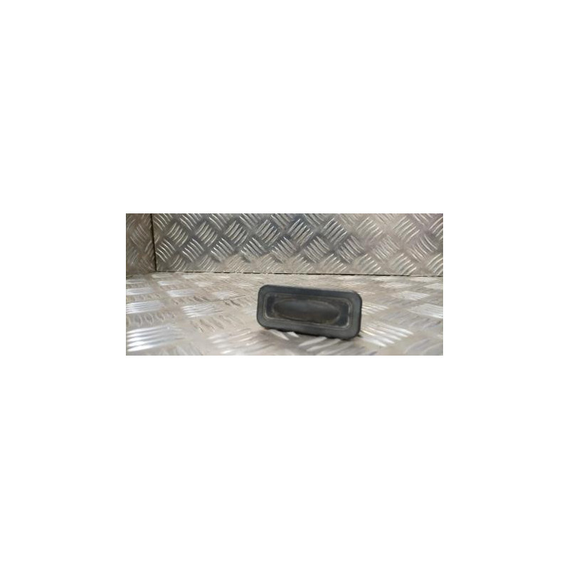 Bouton de coffre RENAULT CLIO 3 PHASE 1 d’occasion