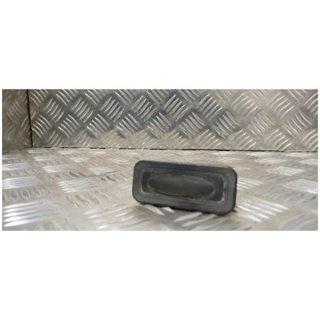 Bouton de coffre RENAULT CLIO 3 PHASE 1 d’occasion