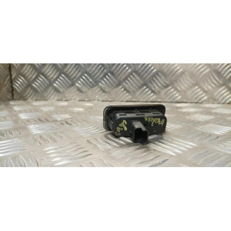 Bouton de coffre RENAULT CLIO 3 PHASE 1 d’occasion