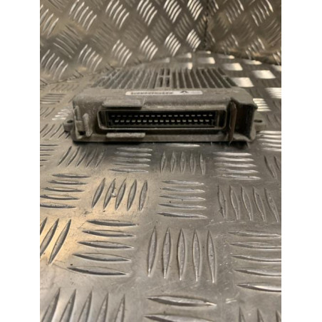 Calculateur moteur RENAULT  d’occasion
