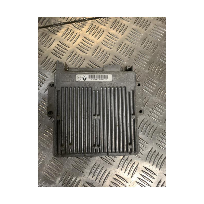 Calculateur moteur RENAULT  d’occasion