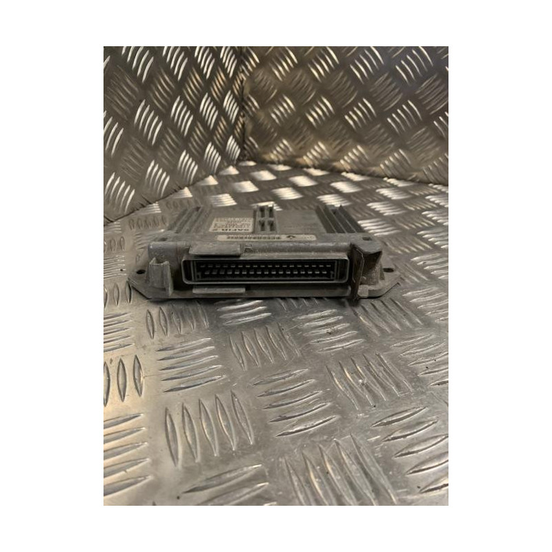 Calculateur moteur RENAULT  d’occasion