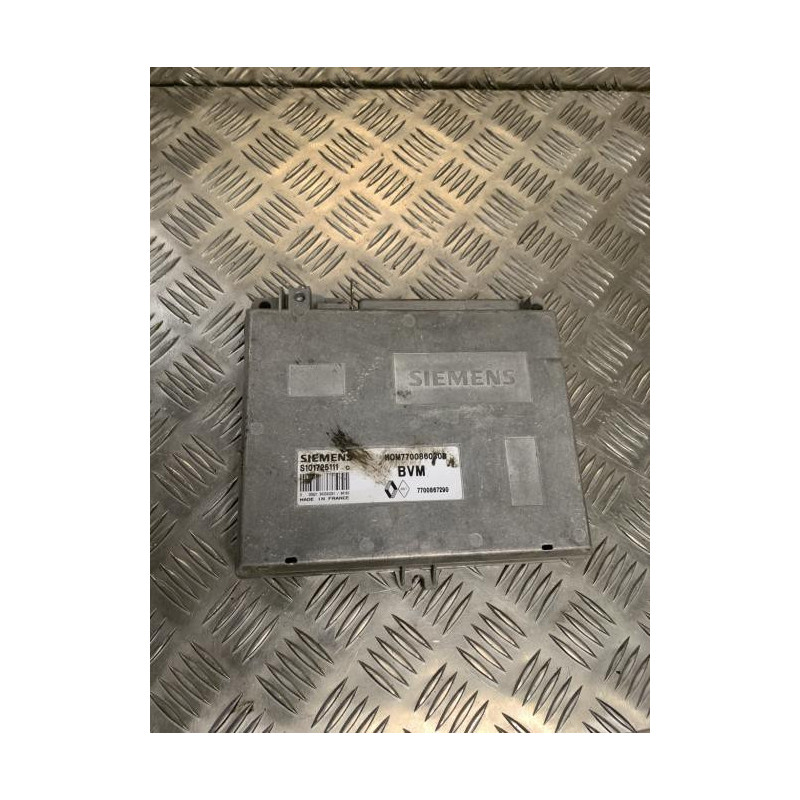 Calculateur moteur RENAULT  d’occasion