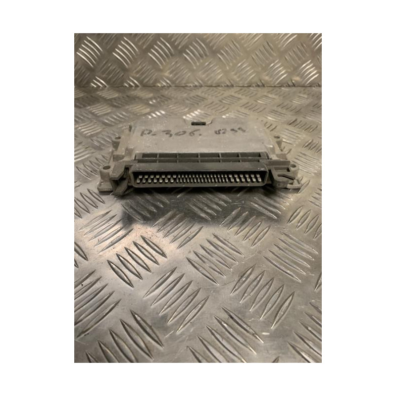 Calculateur moteur PEUGEOT  d’occasion