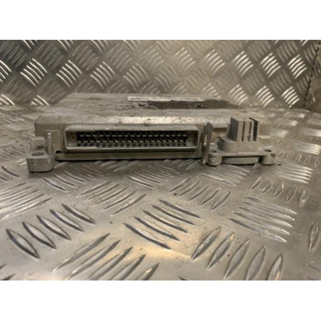 Calculateur moteur RENAULT  d’occasion