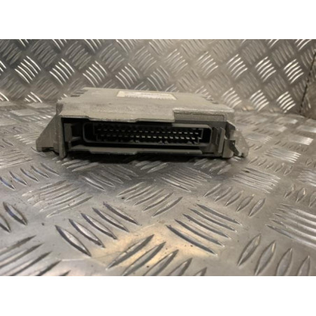 Calculateur moteur RENAULT  d’occasion
