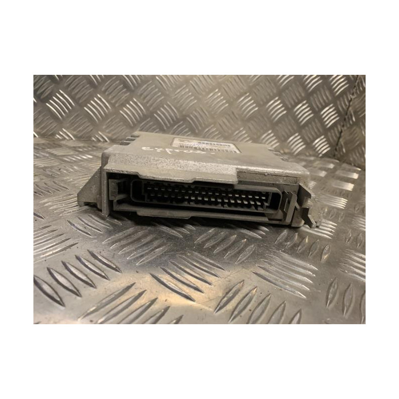 Calculateur moteur RENAULT  d’occasion