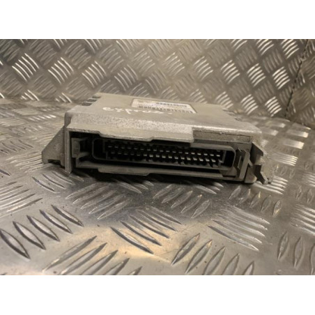 Calculateur moteur RENAULT  d’occasion