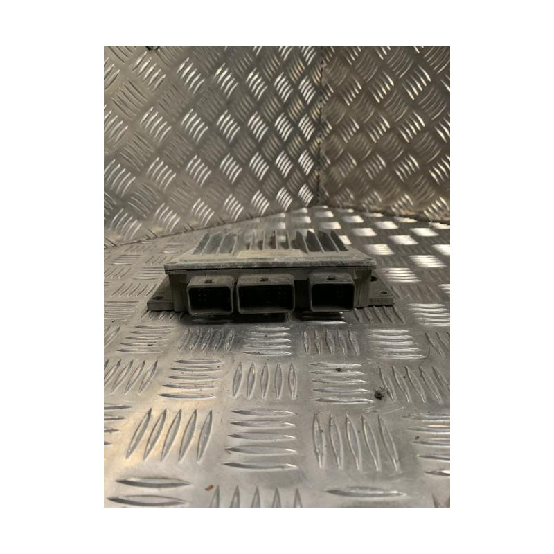 Calculateur moteur RENAULT CLIO 2 CAMPUS PHASE 1 d’occasion