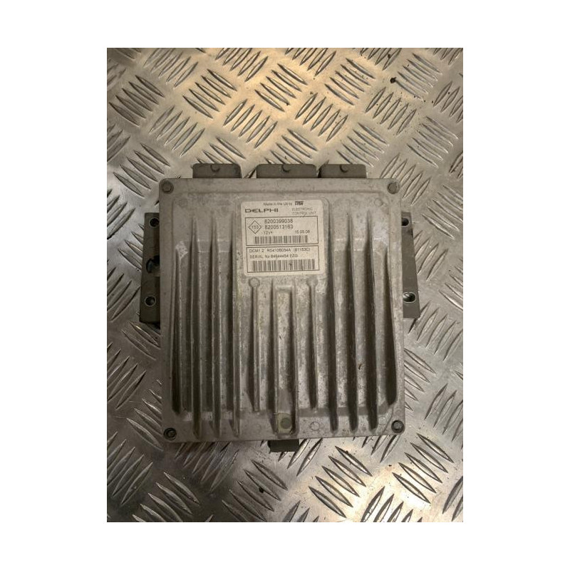 Calculateur moteur RENAULT CLIO 3 PHASE 1 d’occasion