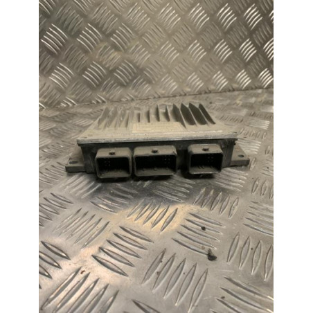 Calculateur moteur RENAULT CLIO 3 PHASE 1 d’occasion