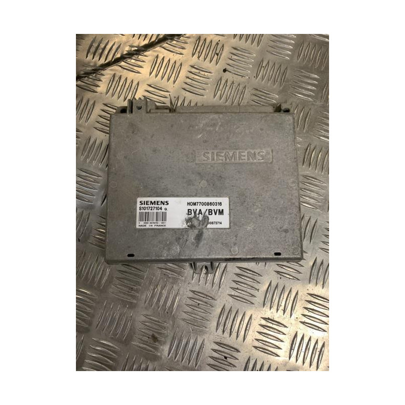 Calculateur moteur RENAULT  d’occasion