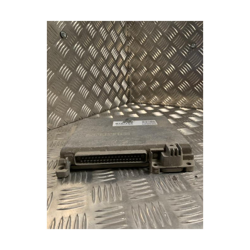 Calculateur moteur RENAULT  d’occasion