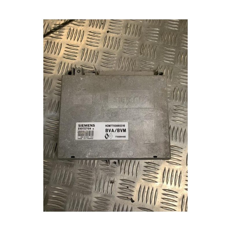 Calculateur moteur RENAULT  d’occasion