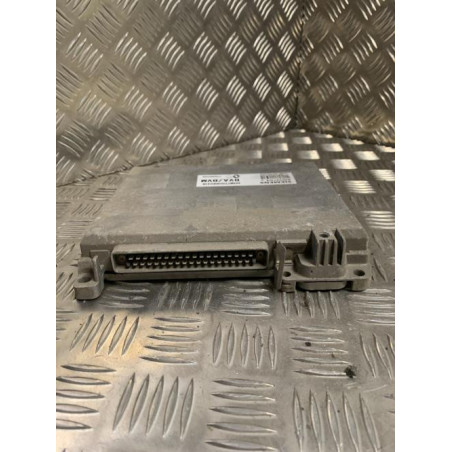 Calculateur moteur RENAULT  d’occasion
