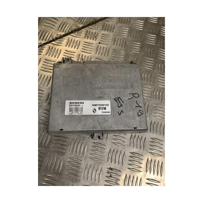 Calculateur moteur RENAULT  d’occasion