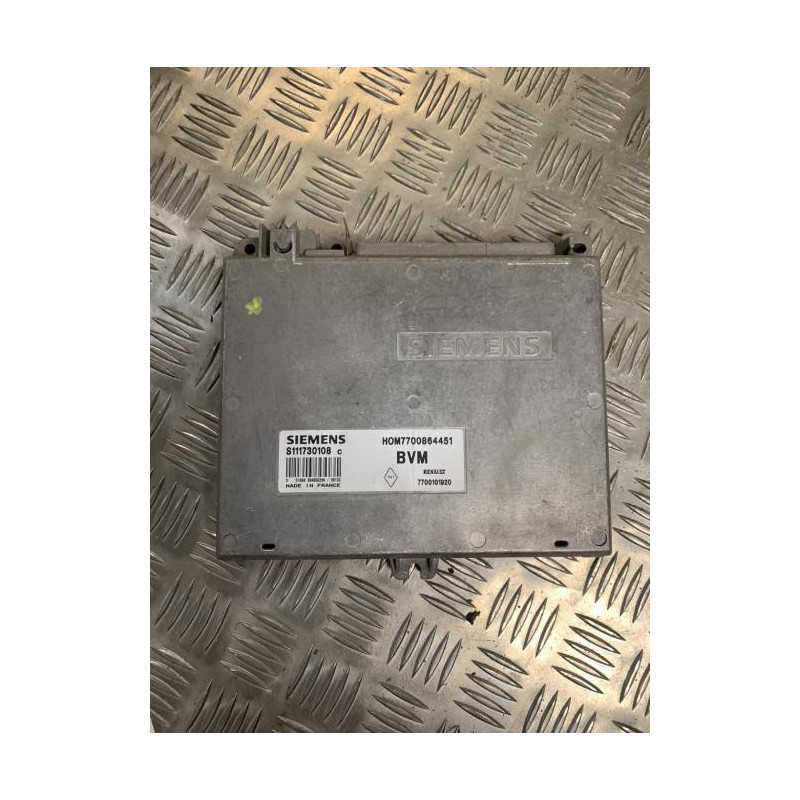 Calculateur moteur RENAULT  d’occasion