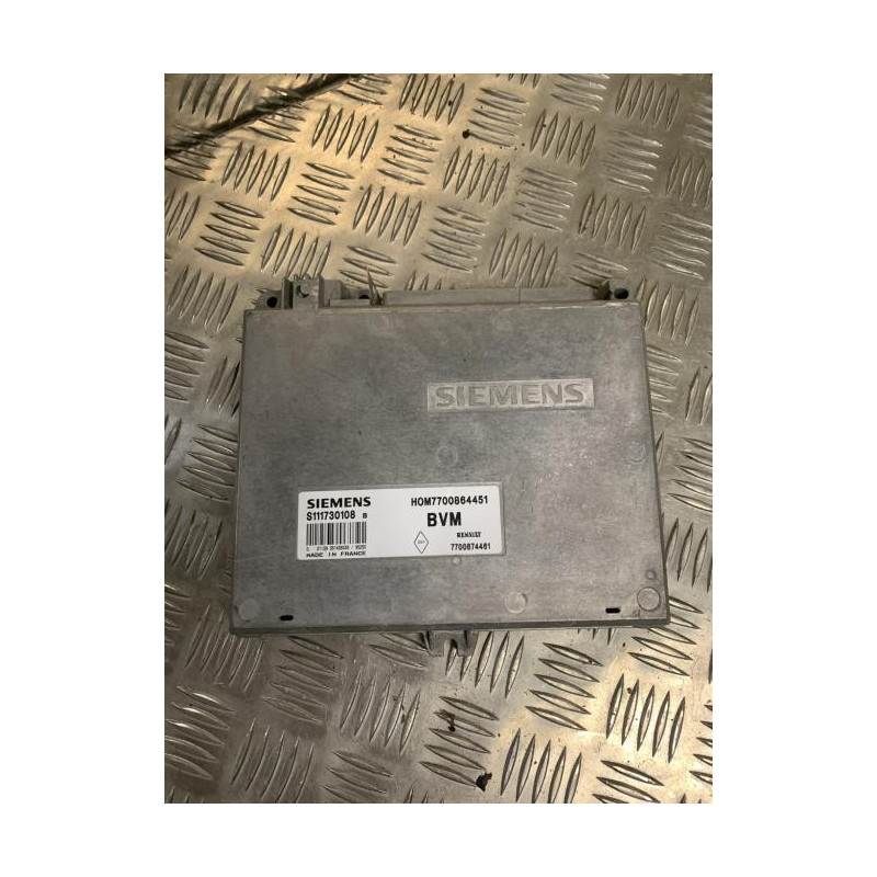 Calculateur moteur RENAULT  d’occasion