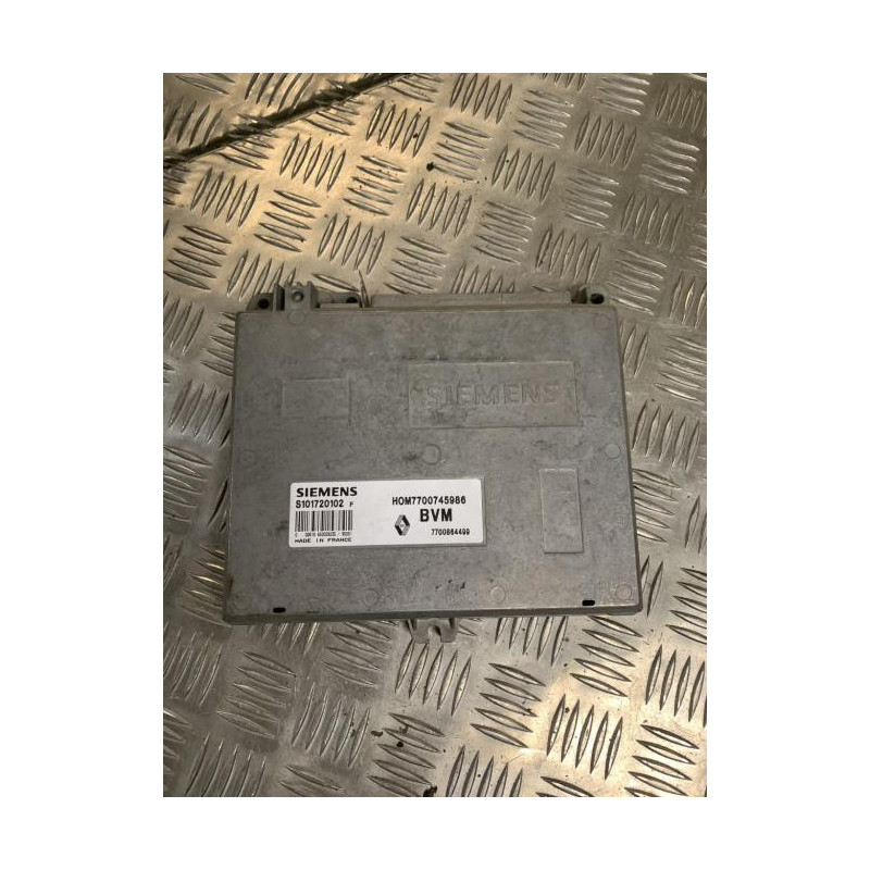 Calculateur moteur RENAULT  d’occasion