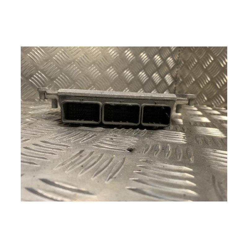 Calculateur moteur RENAULT SCENIC 1 PHASE 2 d’occasion